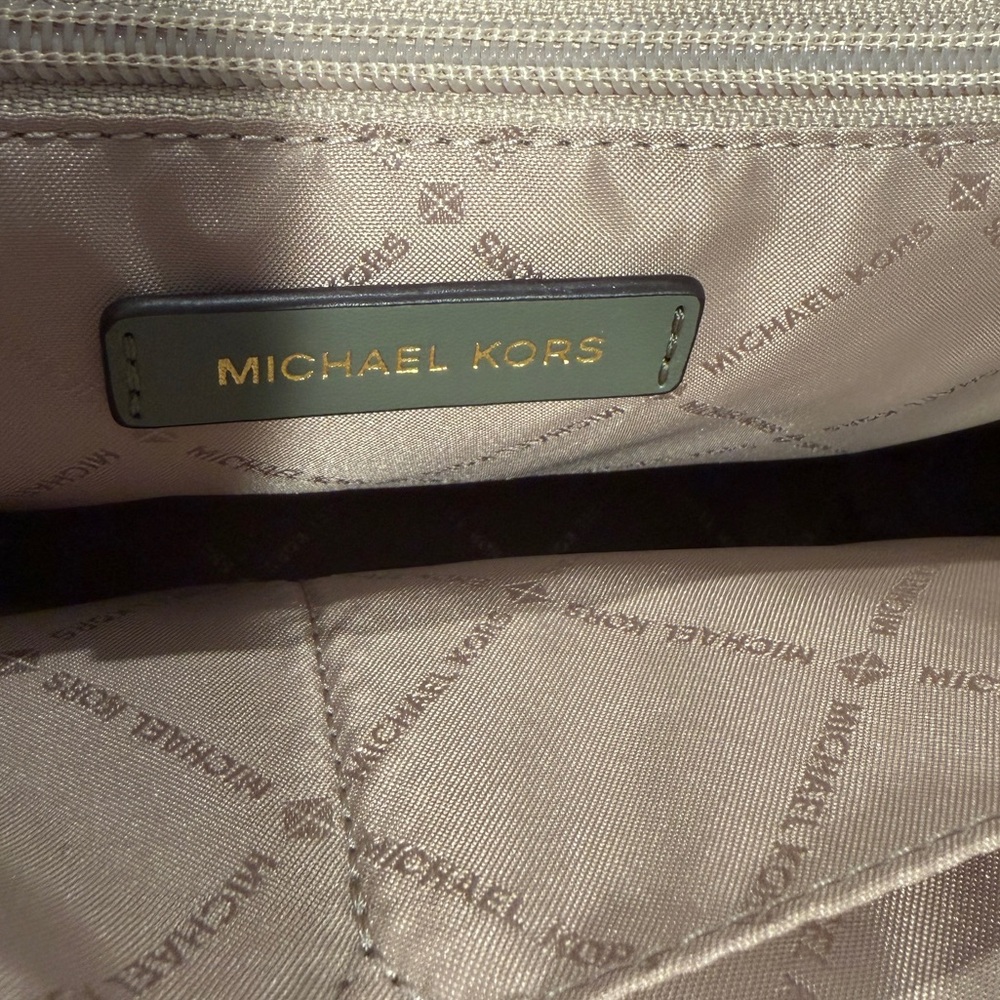 New! MK! - Picture 12 of 17